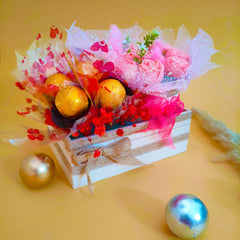 Chocolate Flower Bouquet Pink - SweeDesi