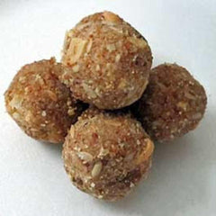 Gond Laddu - 500gm available online at SweeDesi