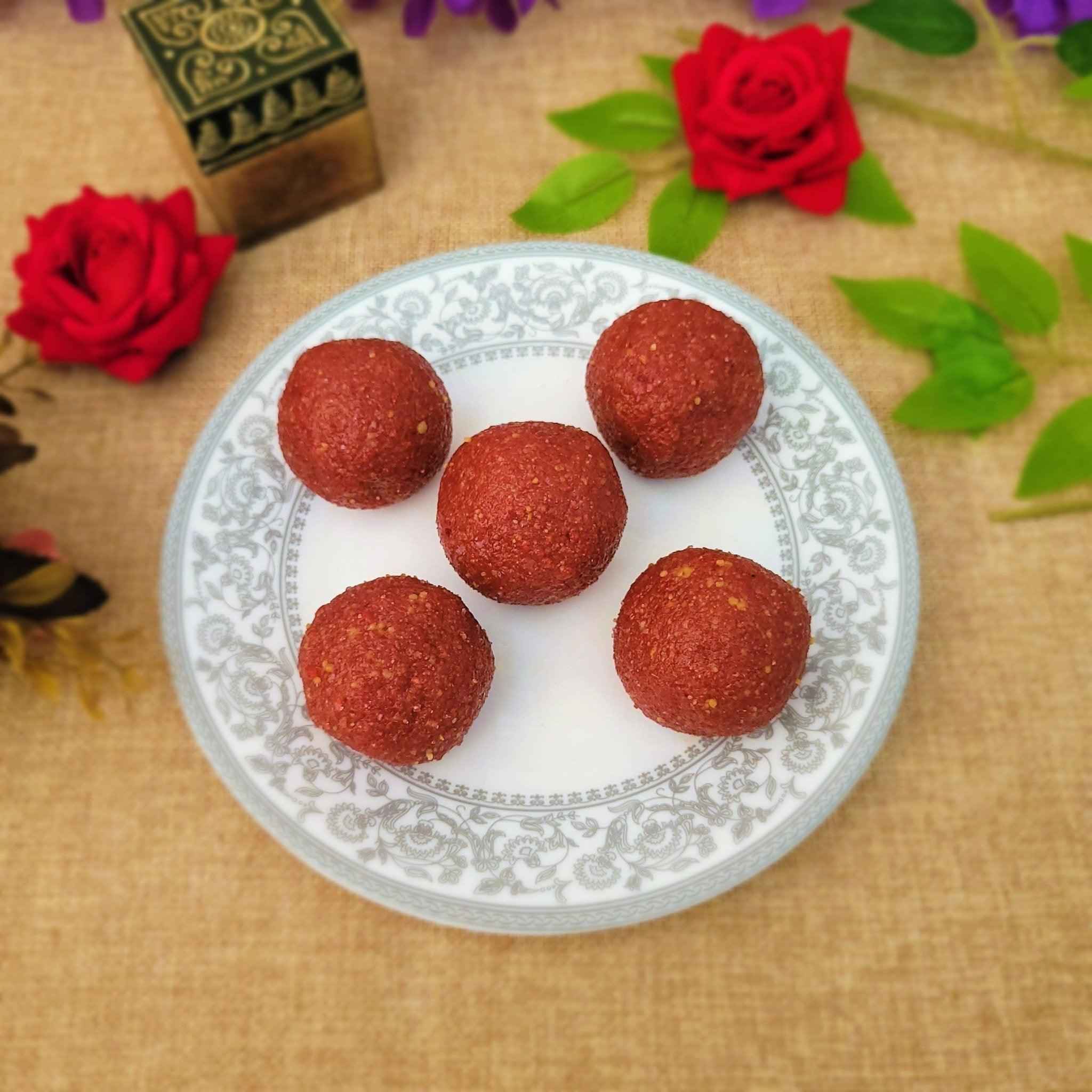 Gulab Churma Laddu - 500gm - SweeDesi