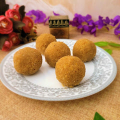 Wheat Churma Laddu - 500gm - SweeDesi