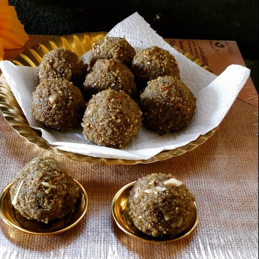 Bajra Churma Laddu - SweeDesi