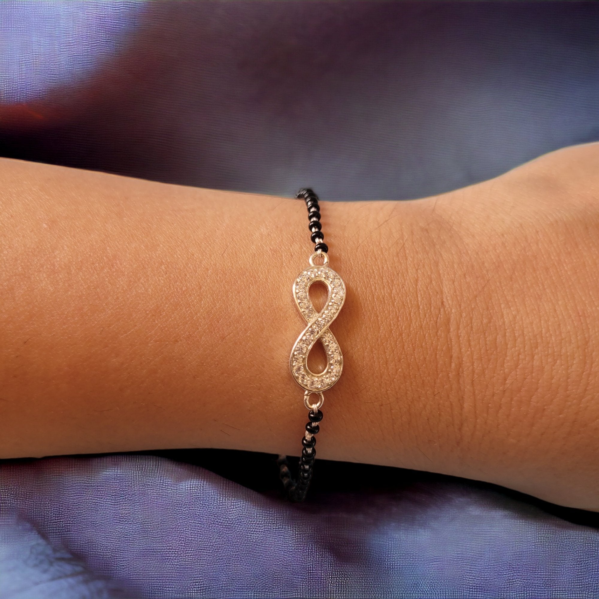 Bandhan Silver "Infinity" Rakhi - SweeDesi