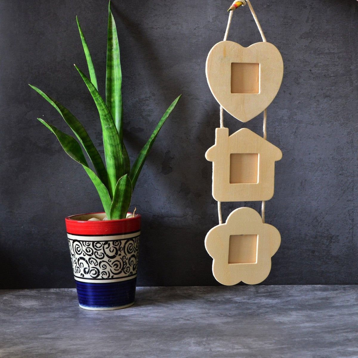   DIY Mini Frame available online at SweeDesi