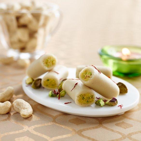    Kaju Roll - 400gm available online at SweeDesi