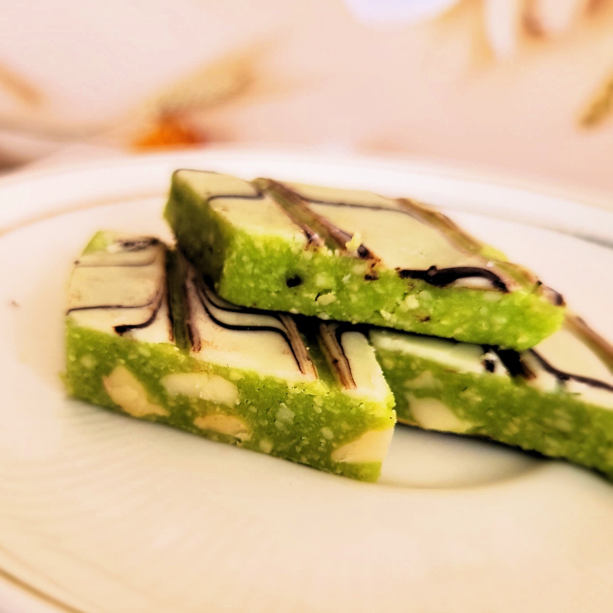 Kiwi Kaju Katli - 400gm - SweeDesi